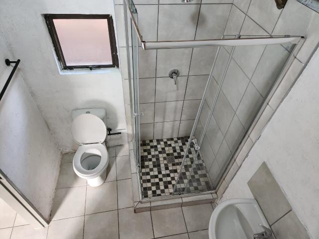 1 Bedroom Apartment / Flat To Rent in Sunward Park