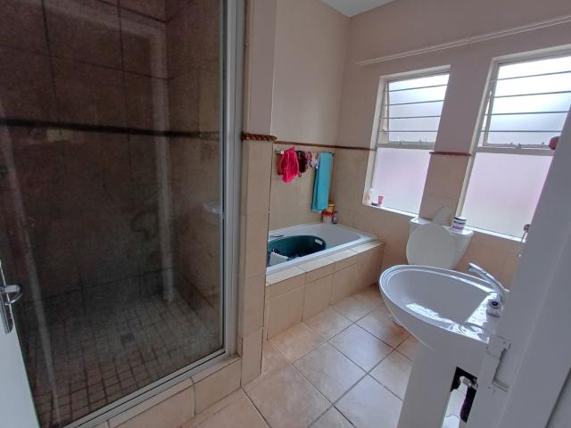 1 Bedroom Apartment / Flat To Rent in Sundowner