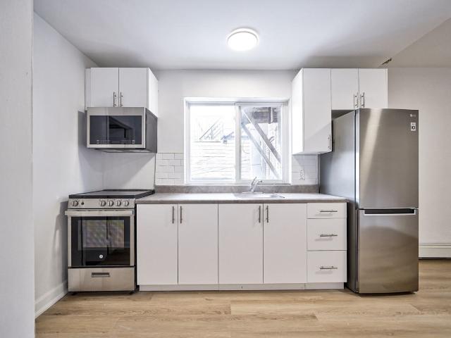 1 Bedroom Apartment for Rent at 1046 Bathurst St, Toronto, ON M5R 3G7 Seaton Village