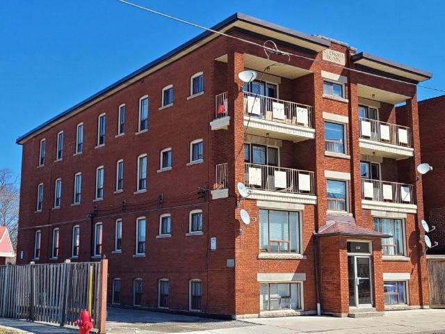1 Bedroom Apartment for Rent at 1081 Main St E, Hamilton, ON L8M 1N5 Crown Point West