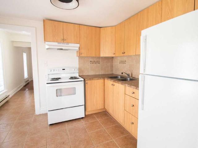 1 Bedroom Apartment for Rent at 109 Niagara St, Welland, ON L3C 1J4