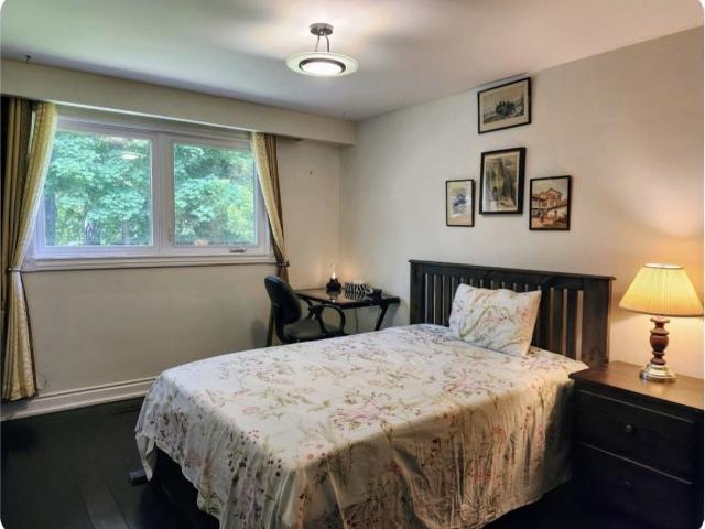 1 Bedroom Apartment for Rent at 1117 Fair Birch Dr, Mississauga, ON L5H 1M4 Lorne Park