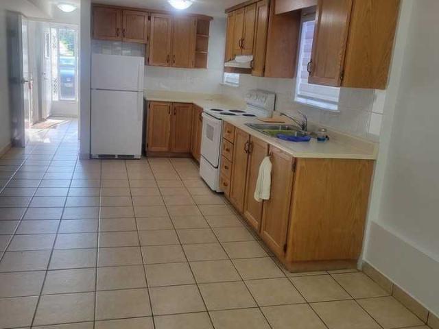 1 Bedroom Apartment for Rent at 137 Maplegrove Ave, Bradford West Gwillimbury, ON L3Z 1R9 Bradford