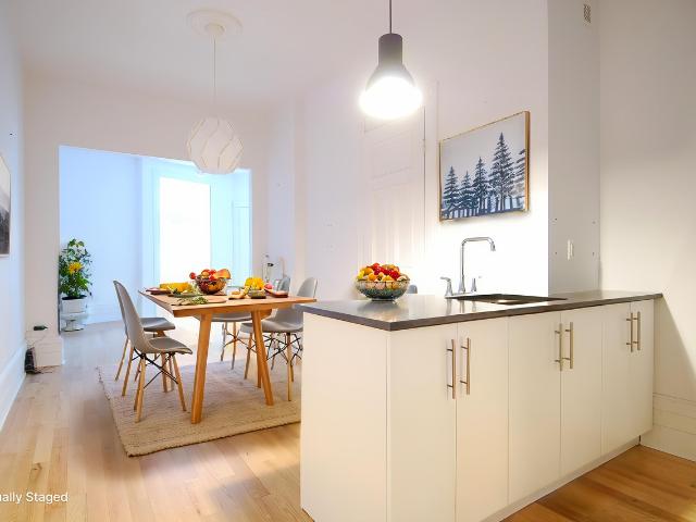 1 Bedroom Apartment for Rent at 2100 Rue Saint Denis #15, Montréal, QC H2X 3K9 Quartier Ville Marie