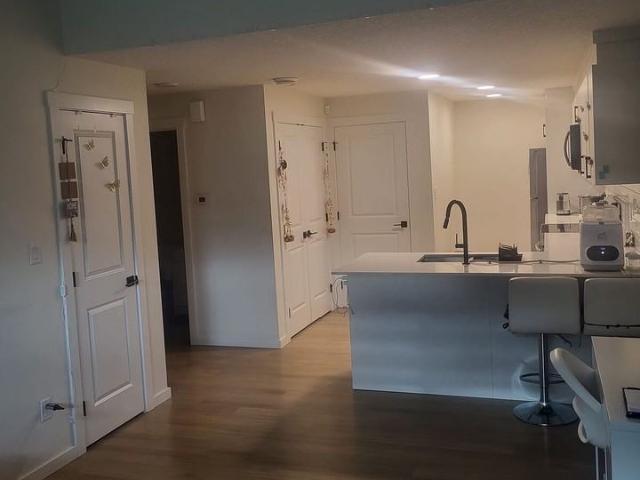 1 Bedroom Apartment for Rent at 2180 52 St Sw, Edmonton, AB T6X 2Z9 Walker