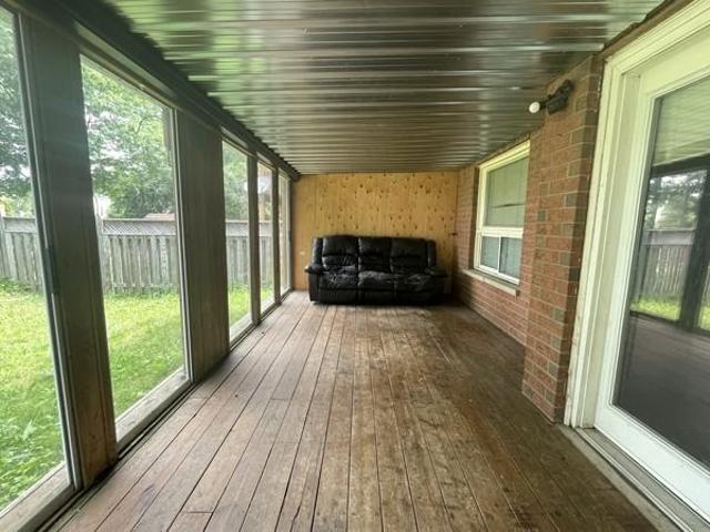 1 Bedroom Apartment for Rent at 302 Livingstone St W, Springwater, ON L4N 7C2 Northwest
