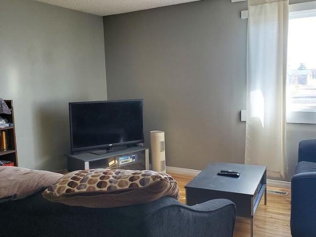 1 Bedroom Apartment for Rent at 4216 4216 8 Ave Se, Calgary, AB T2A 4W4 Forest Heights