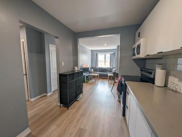 1 Bedroom Apartment for Rent at 5824 Main St, Niagara Falls, ON L2G 5Z5 Coronation