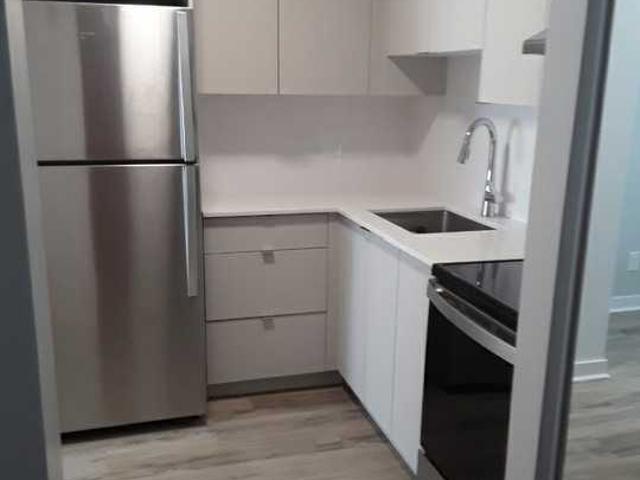 1 Bedroom Apartment for Rent at 6555 Chemin Kildare #418, Côte Saint Luc, QC H4W 2X4