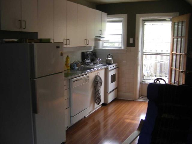 1 Bedroom Apartment for Rent at 622 Huron Street #3, Toronto, ON M5R 2R9 The Annex