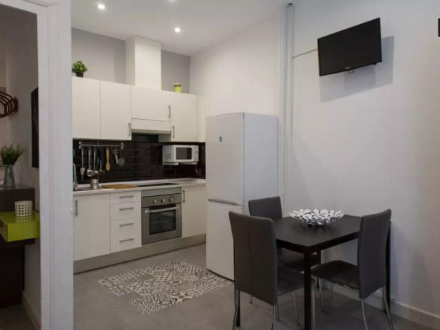 1 bedroom apartment for rent in El Gòtic, WiFi and heating included