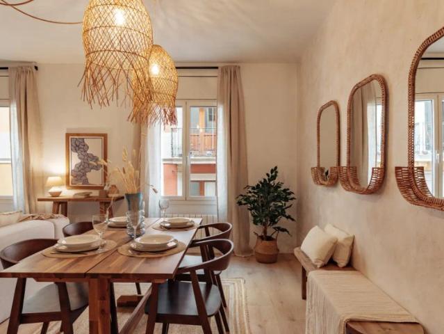 1 bedroom apartment for rent in El Raval, bills included
