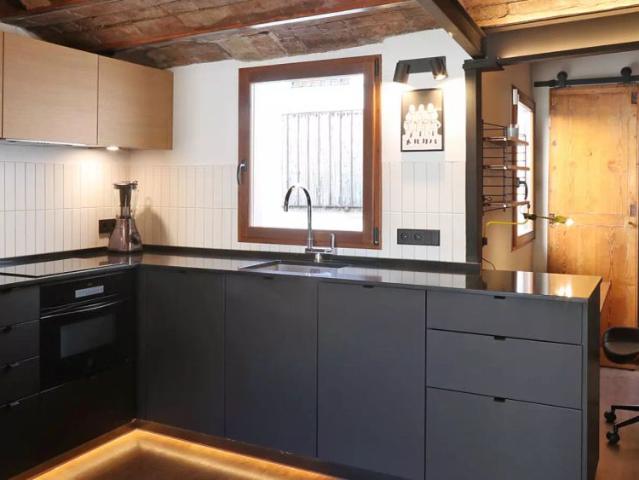 1 bedroom apartment for rent in El Raval, bills included
