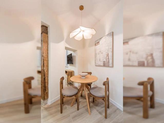1 bedroom apartment for rent in Embajadores, all bills included, professionals only