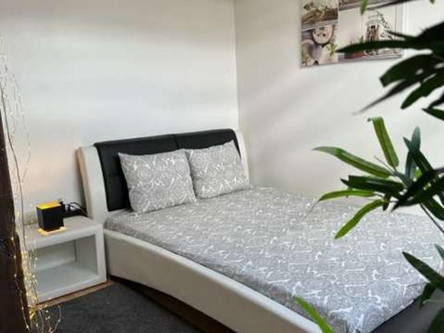 1 bedroom apartment for rent in Flagey Malibran