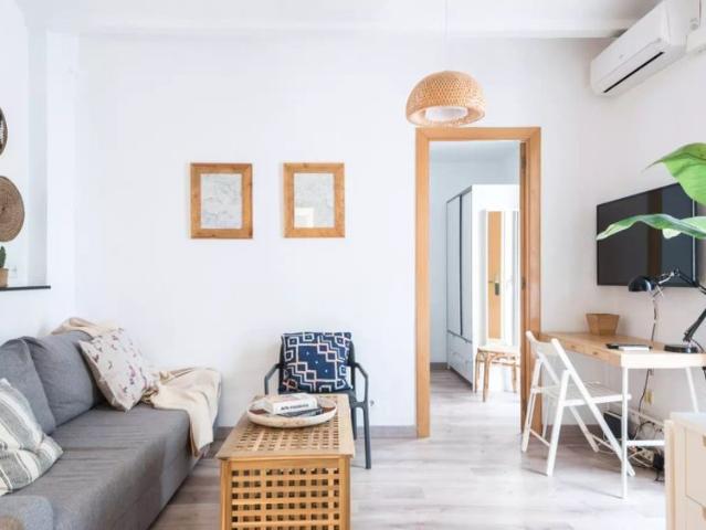1 bedroom apartment for rent in La Barceloneta, bills included