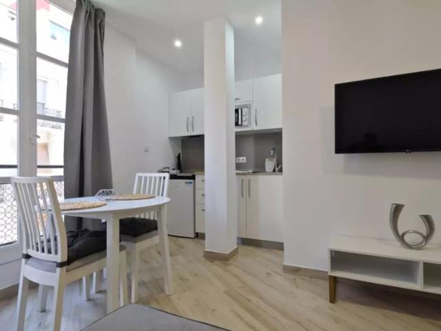 1 bedroom apartment for rent in Russafa, all bills included