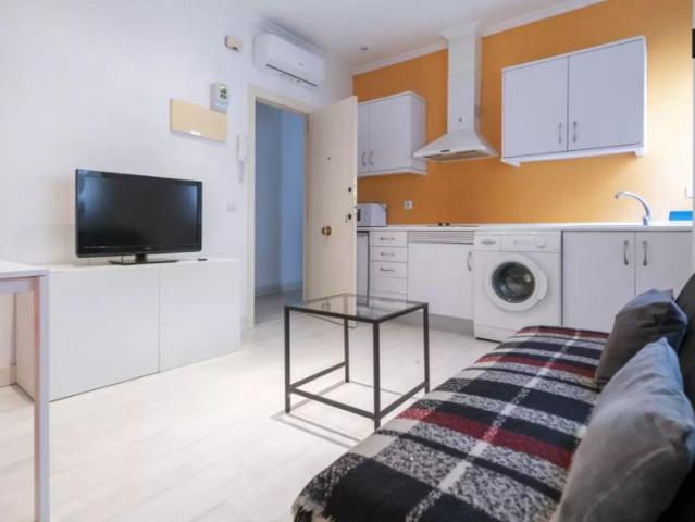 1 bedroom apartment for rent in Ruzafa, all bills included