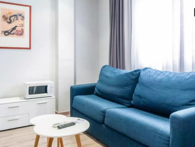 1 bedroom apartment for rent in Sant Gervasi Galvany, all bills included