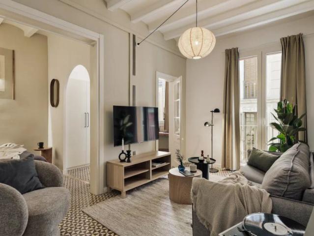 1 bedroom apartment for rent in Vila de Gràcia, perfect for professionals