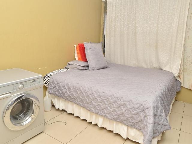 1 Bedroom apartment for sale in Mindalore, Krugersdorp