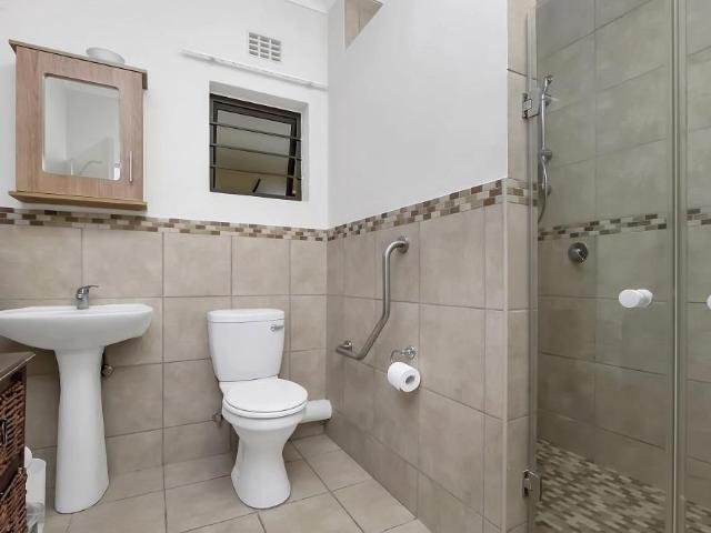 1 Bedroom Apartment Sold in Olivedale