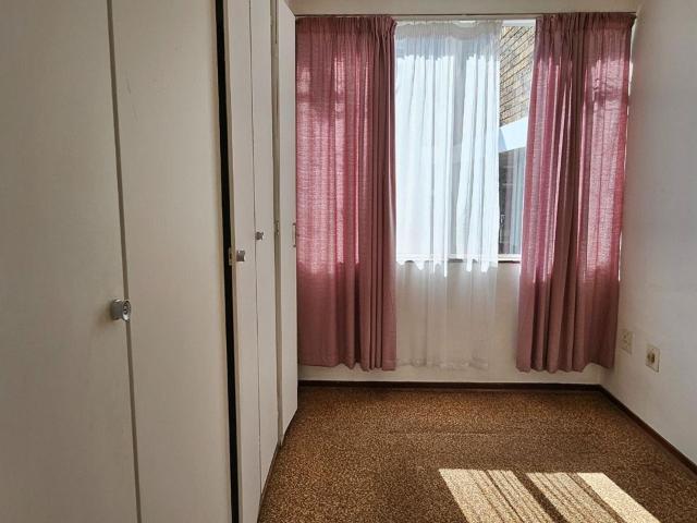 1 Bedroom apartment for sale in Albertville, Johannesburg