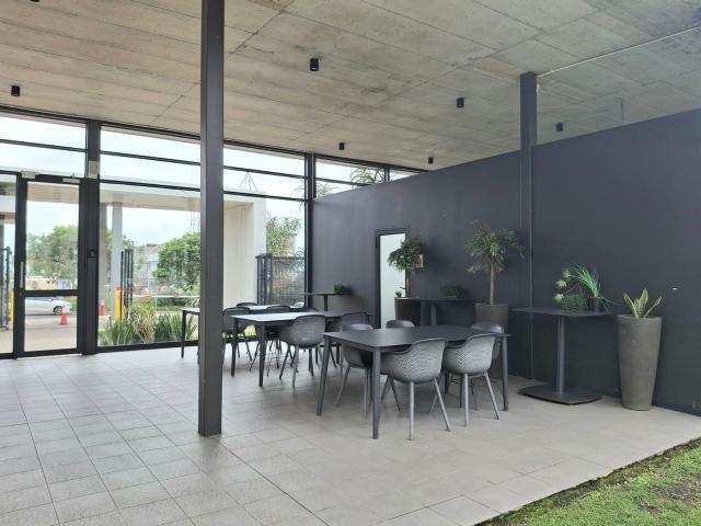 1 Bedroom Apartment For Sale in Ballito Central