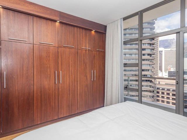 1 Bedroom apartment for sale in Cape Town City Centre
