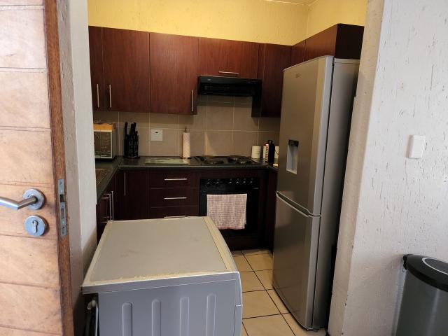 1 Bedroom Apartment For Sale in Ferndale