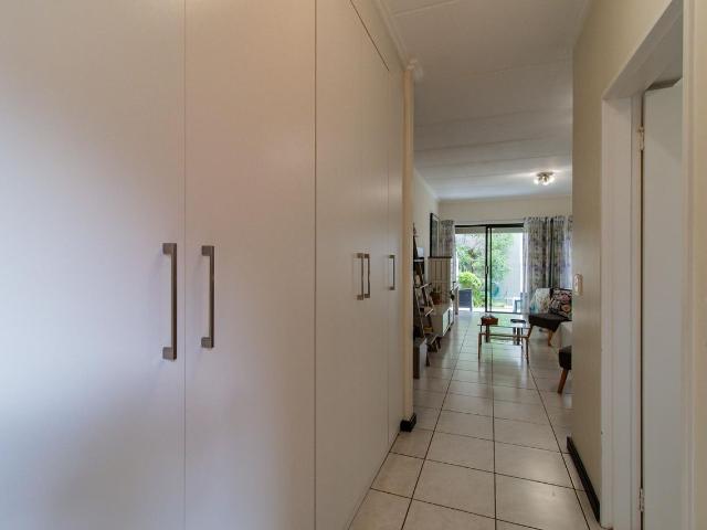 1 Bedroom Apartment For Sale in Fourways