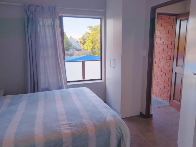 1 Bedroom apartment sold in George South