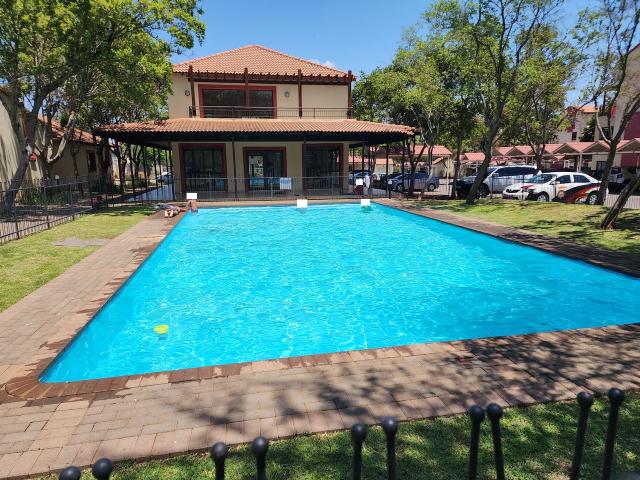 1 Bedroom Apartment For Sale in Hazeldean