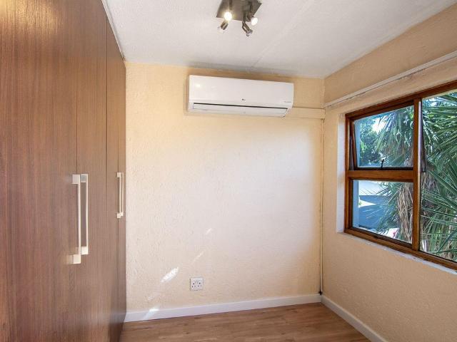 1 Bedroom apartment for sale in Paulshof, Sandton