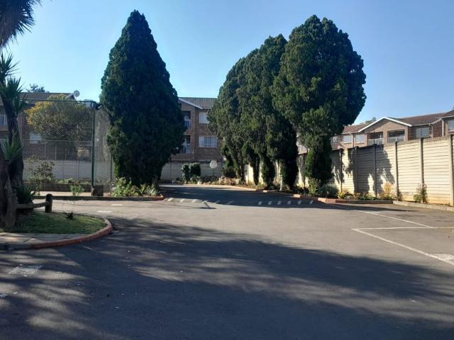 1 Bedroom Apartment For Sale in Pelham