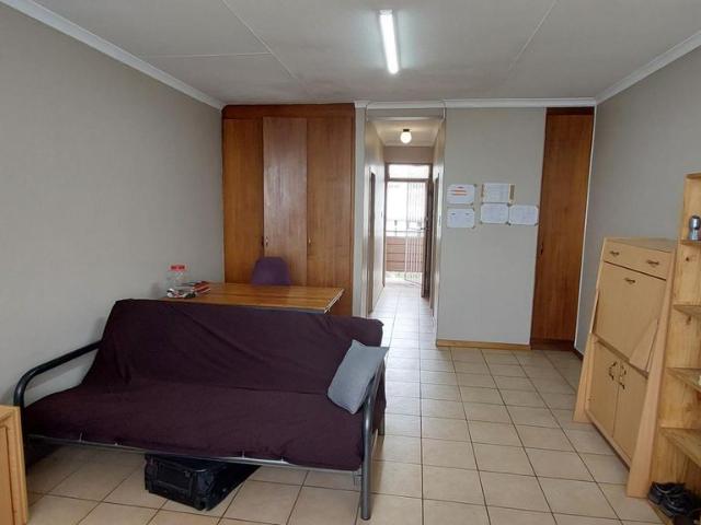 1 Bedroom apartment for sale in Queenswood, Pretoria