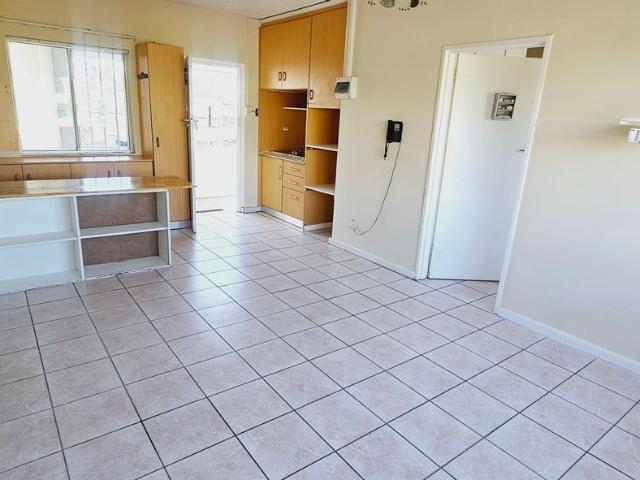1 Bedroom Apartment For Sale in Quigney