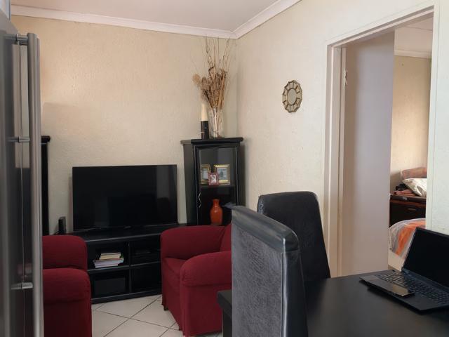 1 Bedroom Apartment For Sale in Randfontein Central