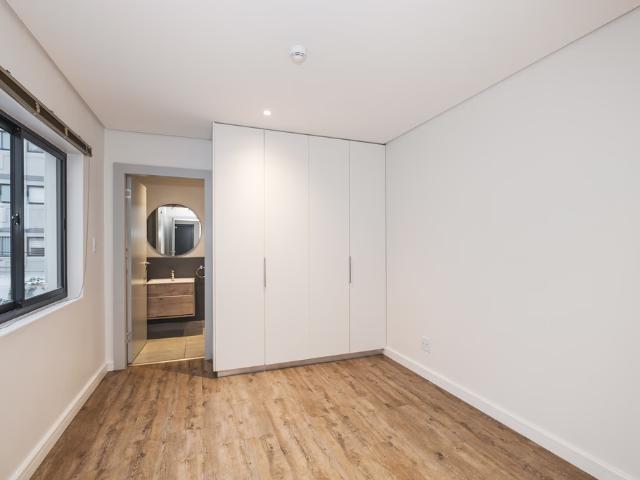 1 Bedroom Apartment For Sale in Sea Point