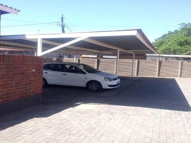 1 Bedroom apartment for sale in Vanderbijlpark CE 2