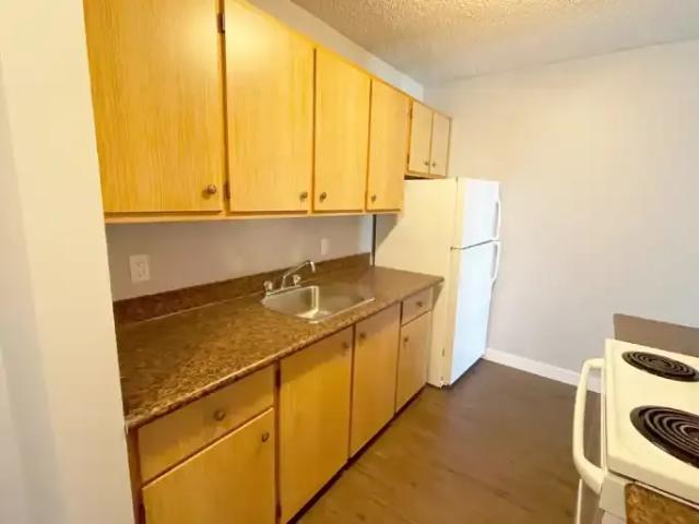 1 Bedroom Apartment Fort McMurray AB 104140760