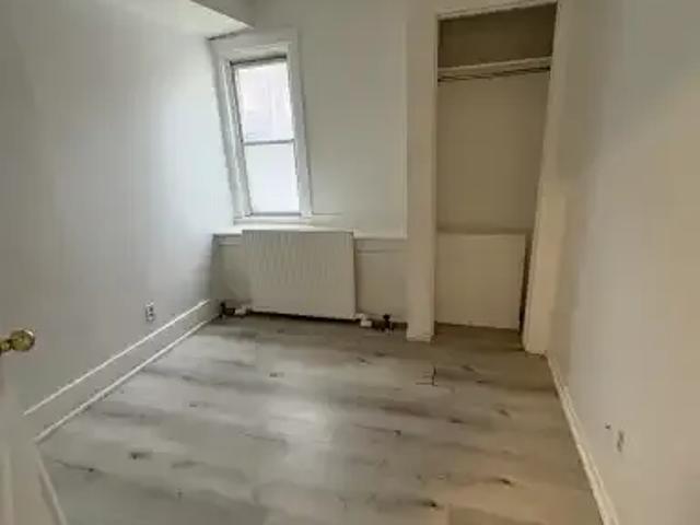 1 Bedroom Apartment Guelph ON LS100410747