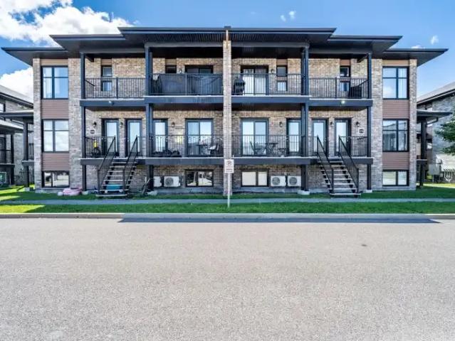 1 Bedroom Apartment Gatineau QC 102770678