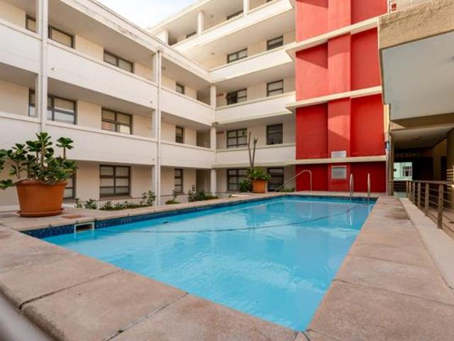 1 Bedroom Apartment in Muizenberg