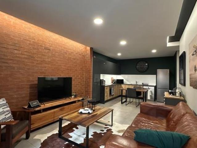 1 Bedroom Apartment in Menlo Park