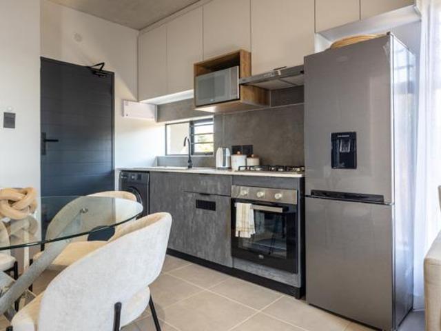 1 Bedroom Apartment in Menlo Park