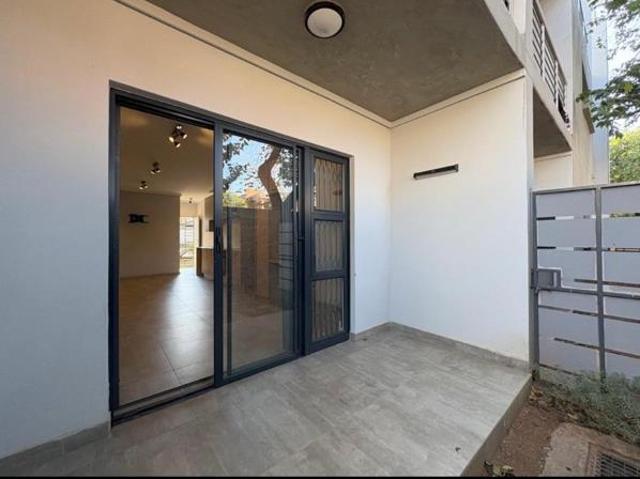 1 Bedroom Apartment in Menlo Park