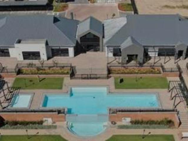 1 Bedroom Apartment in Modderfontein