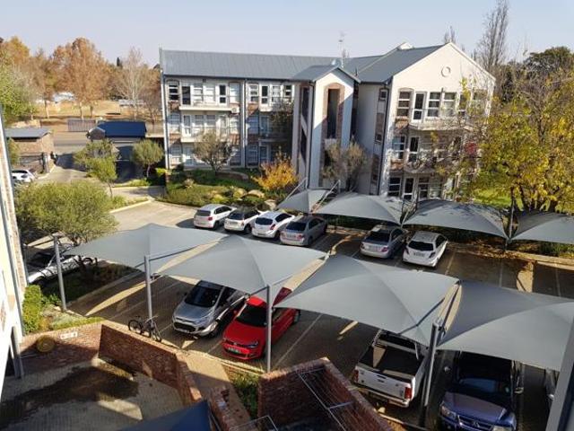 1 Bedroom Apartment in Mooivallei Park
