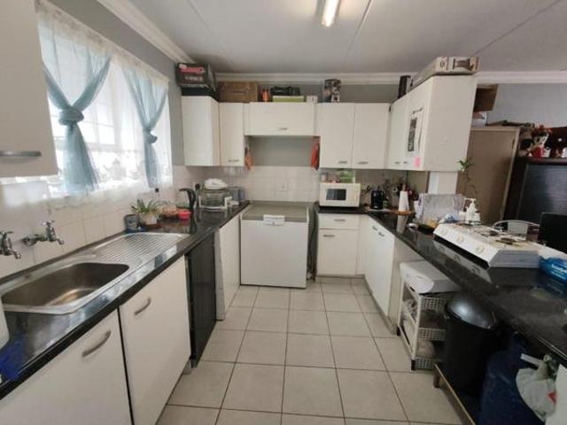1 Bedroom Apartment in Monument
